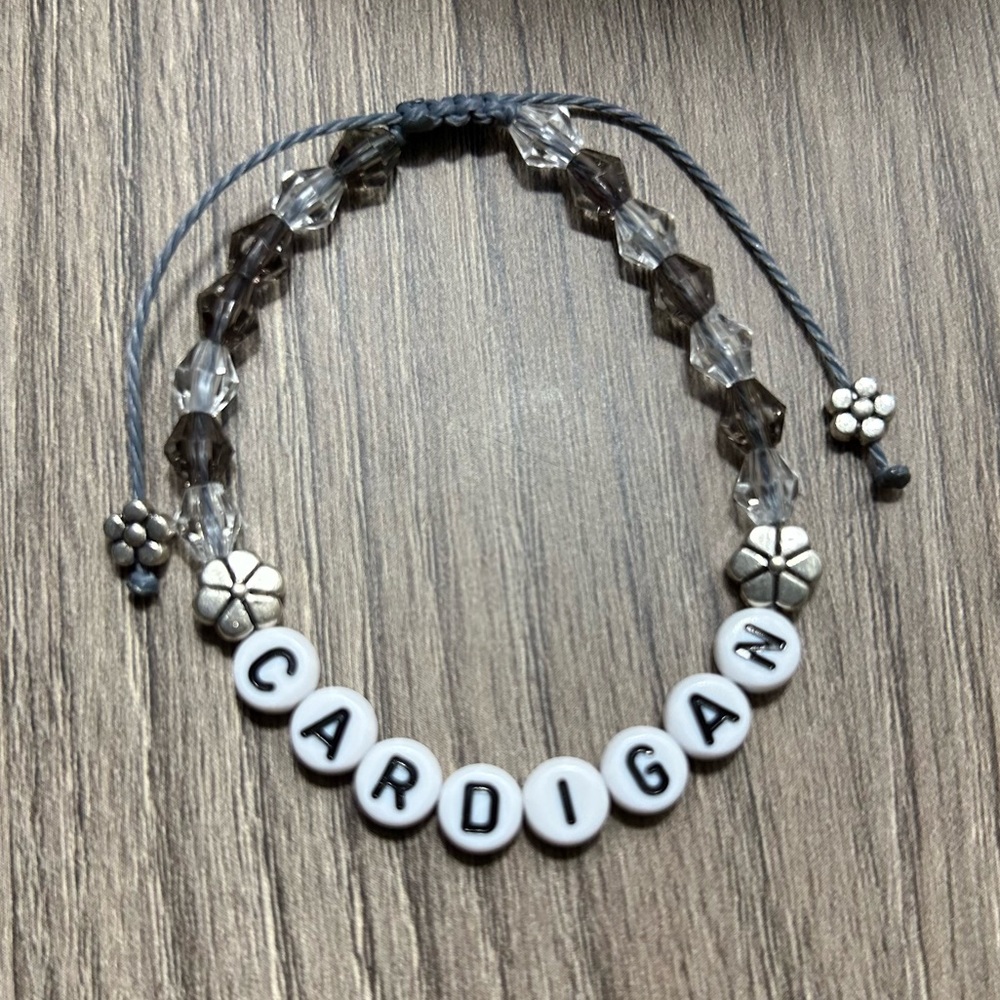 Cardigan Bracelet